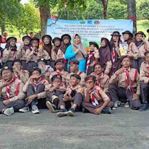 Camping LDKS Hambalang, Sentul – tenda dome di bukit