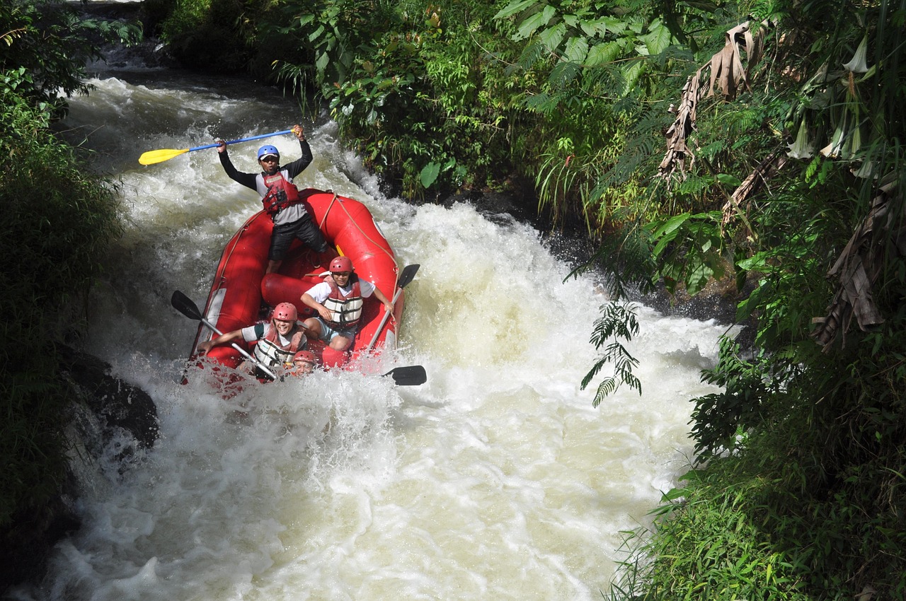 Rafting Cisadane Cijeruk Bogor – pengarungan di sungai